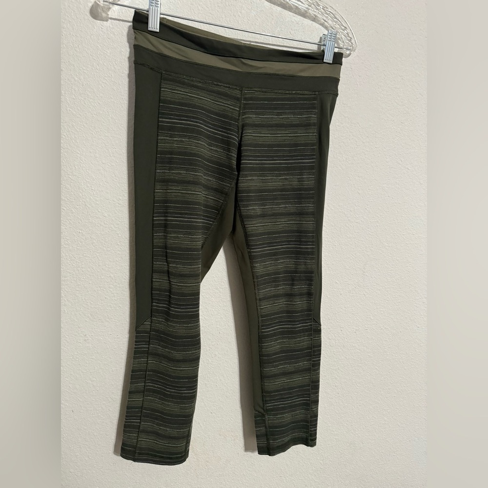 Green striped lululemon leggings sz 6